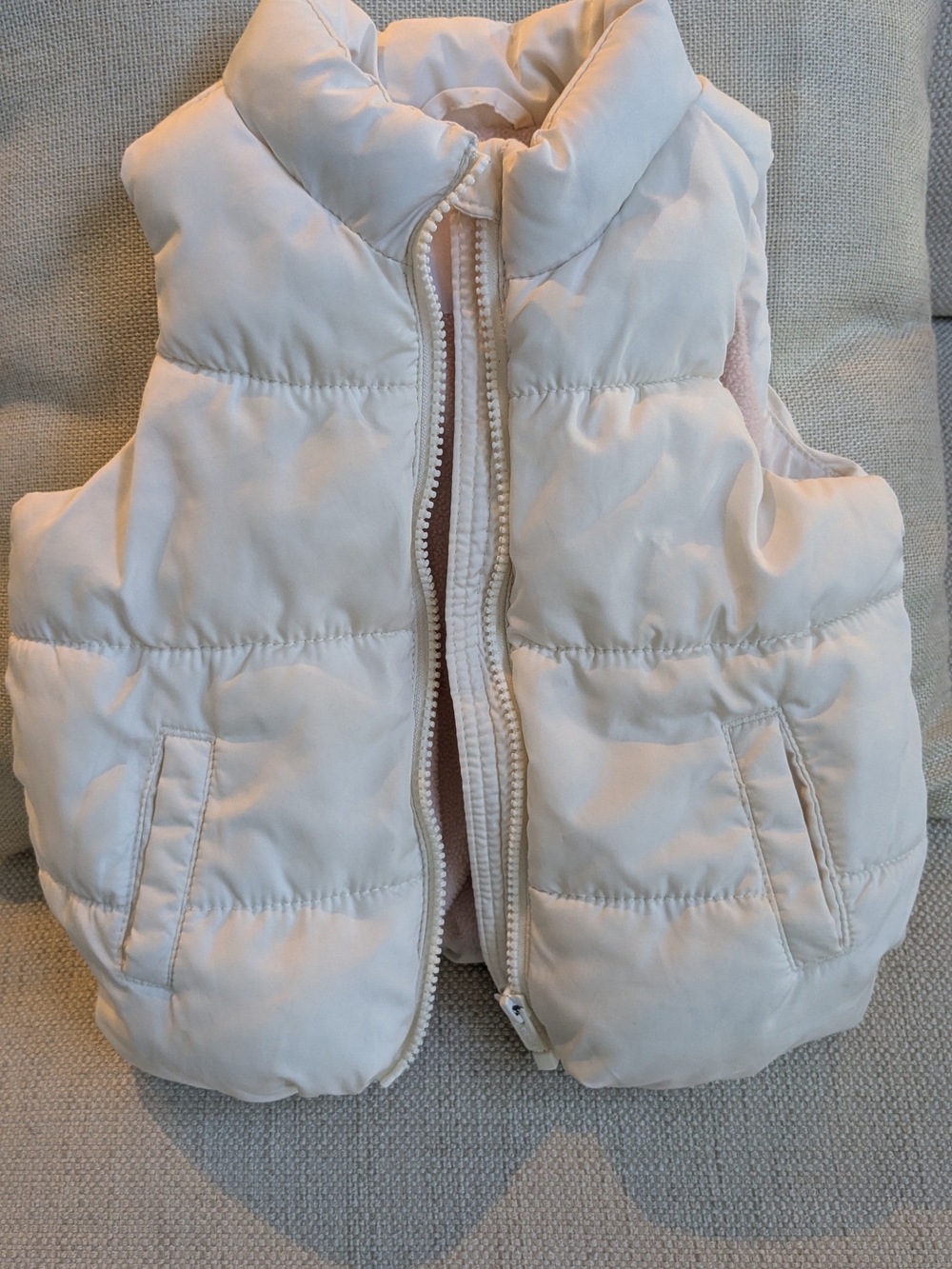 Girls Old Navy Cream Puffer Vest Size 18-24 M